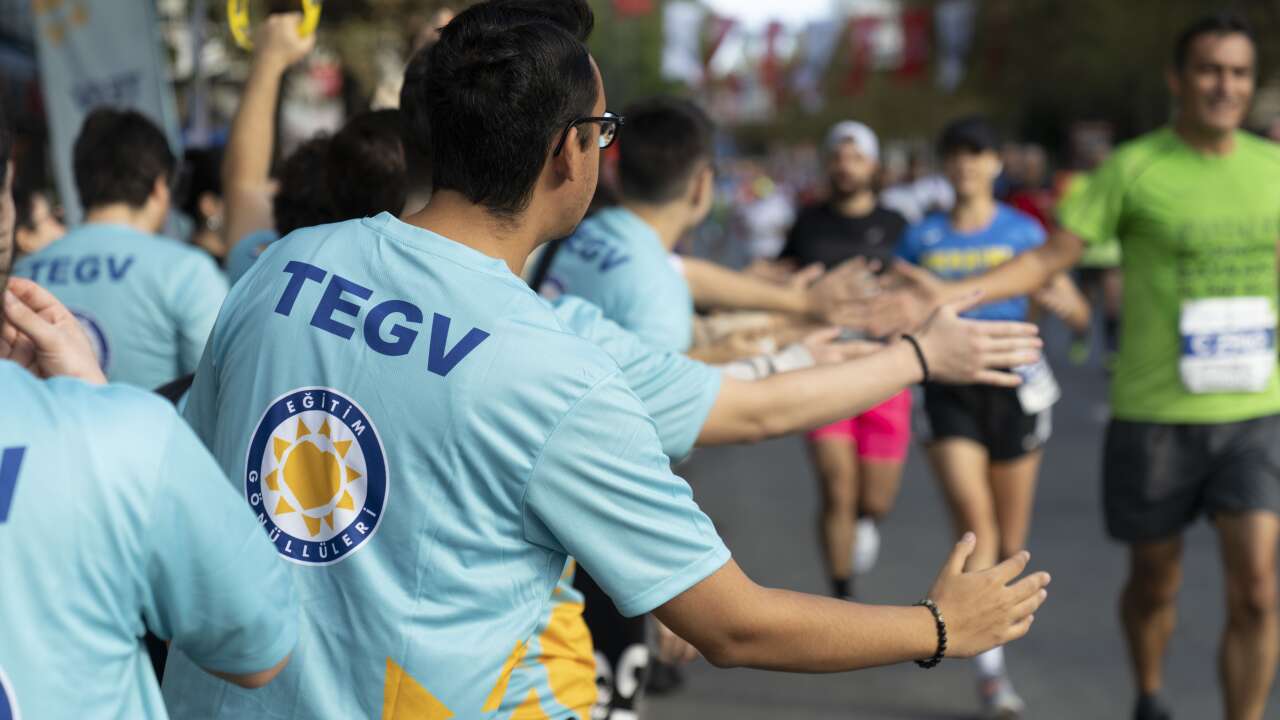 Adımlar çocuklar için: İstanbul Yarı Maratonu’nda eğitim çağrısı