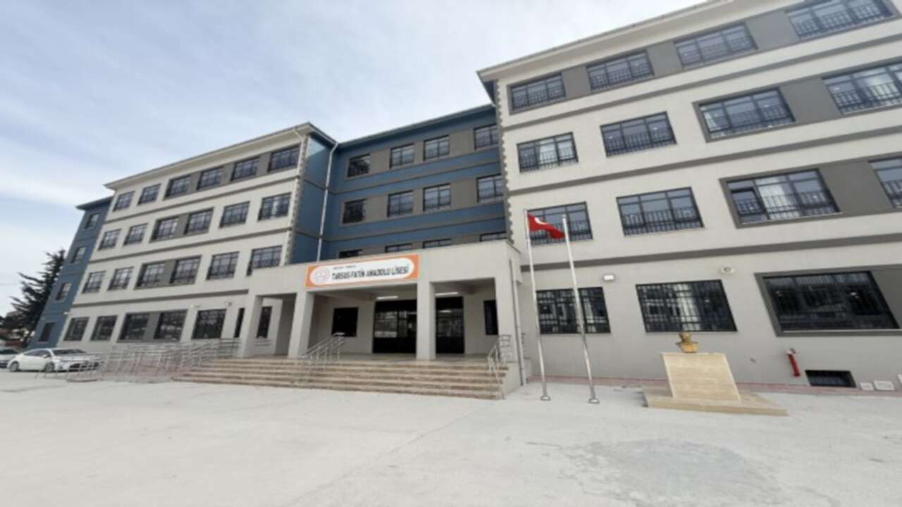 Tarsus’ta bir lise öğrencisi silahla yakalandı