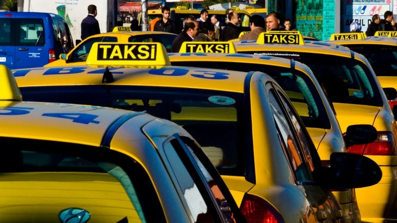 Taksicilerden 'Singapur' talebi! Yeni araçların önü mü kesilecek?