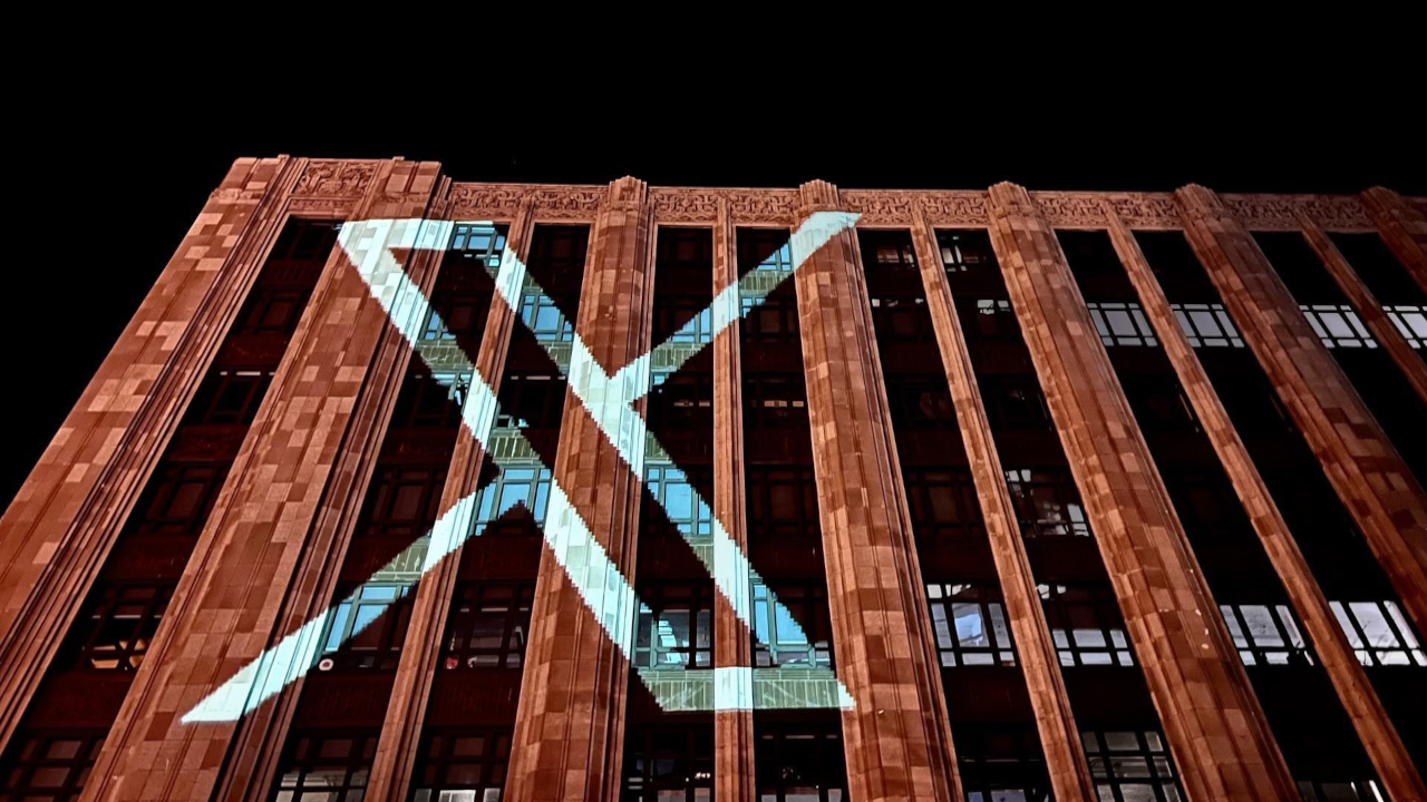 Gazetecilerden X hakkında yeni suç duyurusu: Elon Musk ifadeye çağrıldı