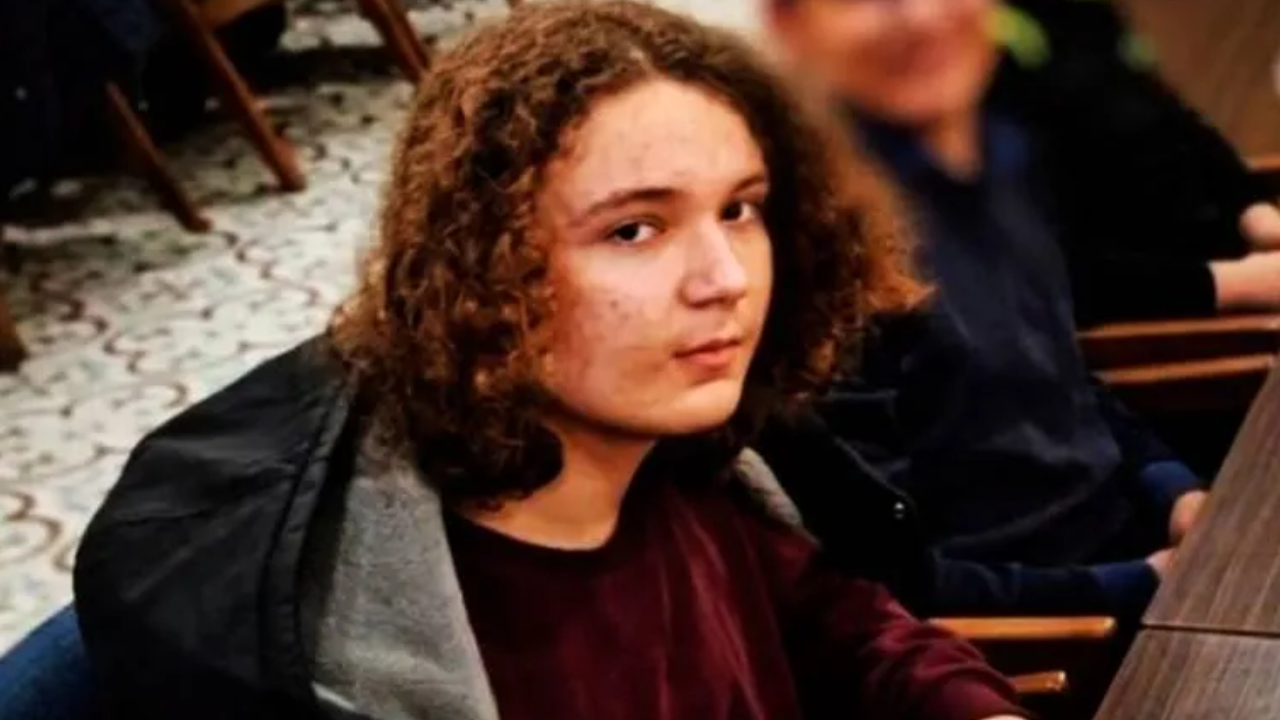 Hastanede kendini jiletlemiş, babası müdür diye kayda geçmemiş