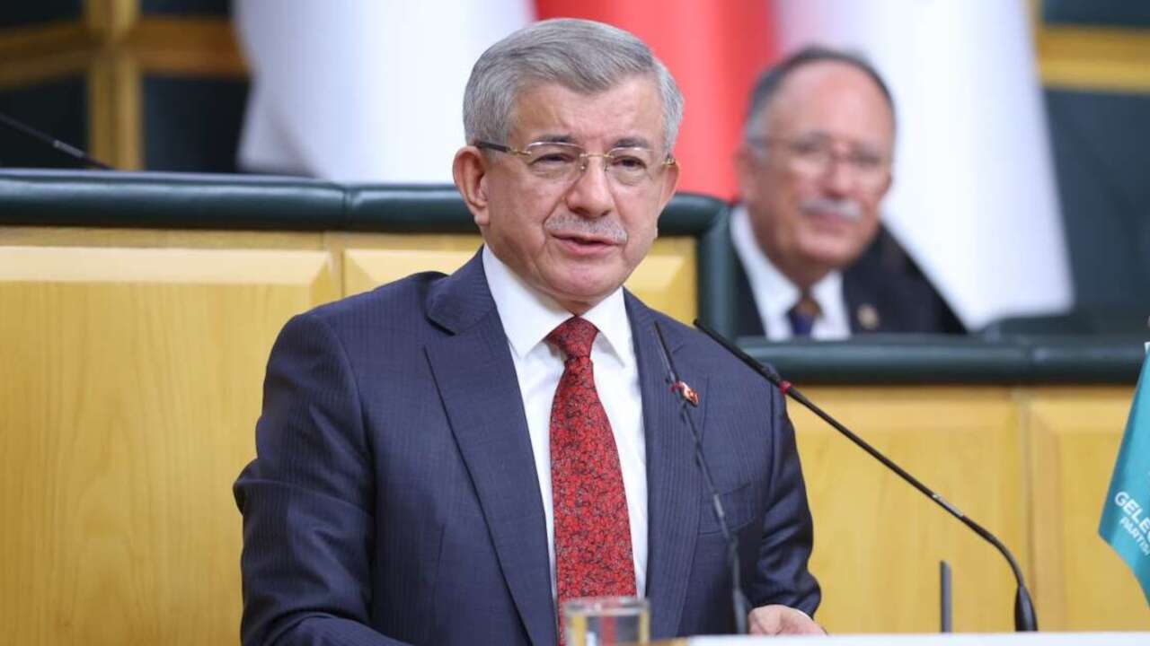 Ahmet Davutoğlu'ndan Cumhurbaşkanı Erdoğan'a çağrı: Yas ilan edilsin, 23 Nisan kutlamaları iptal edilsin