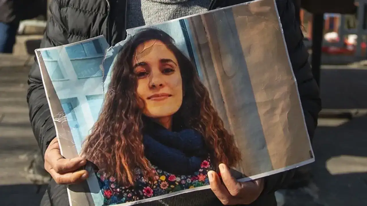 Gülistan Doku'nun ailesi katiller diye seslendi: Adliye önünde gerginlik!