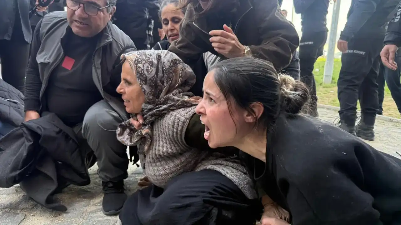 Gülistan Doku'nun ailesi katiller diye seslendi: Adliye önünde gerginlik!