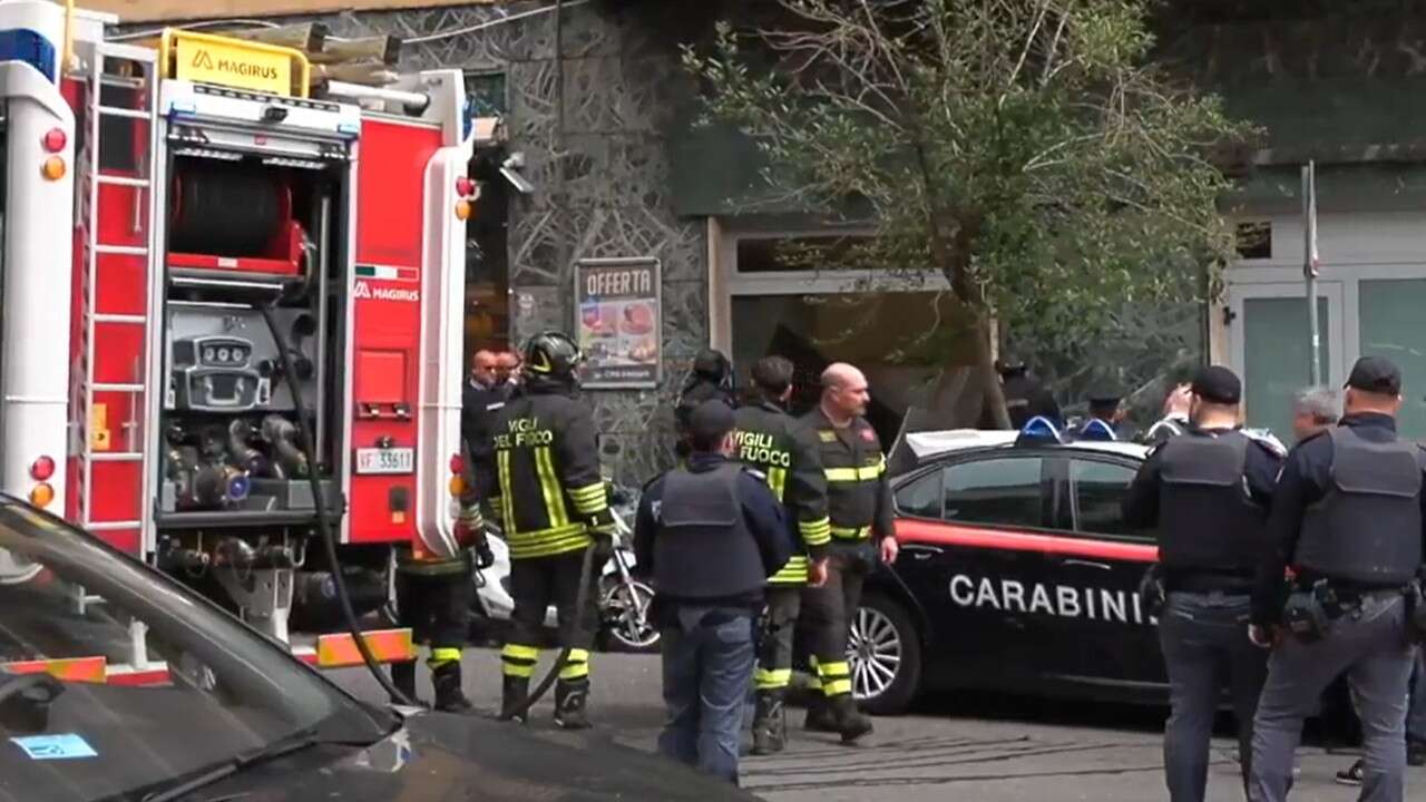 Napoli'de banka soygunu: Tünellerden kaçtılar