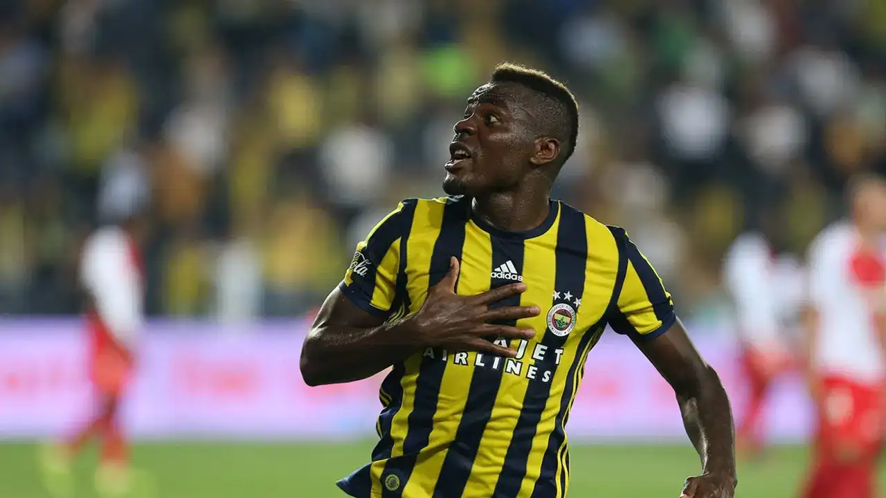 Emmanuel Emenike'den sürpriz paylaşım