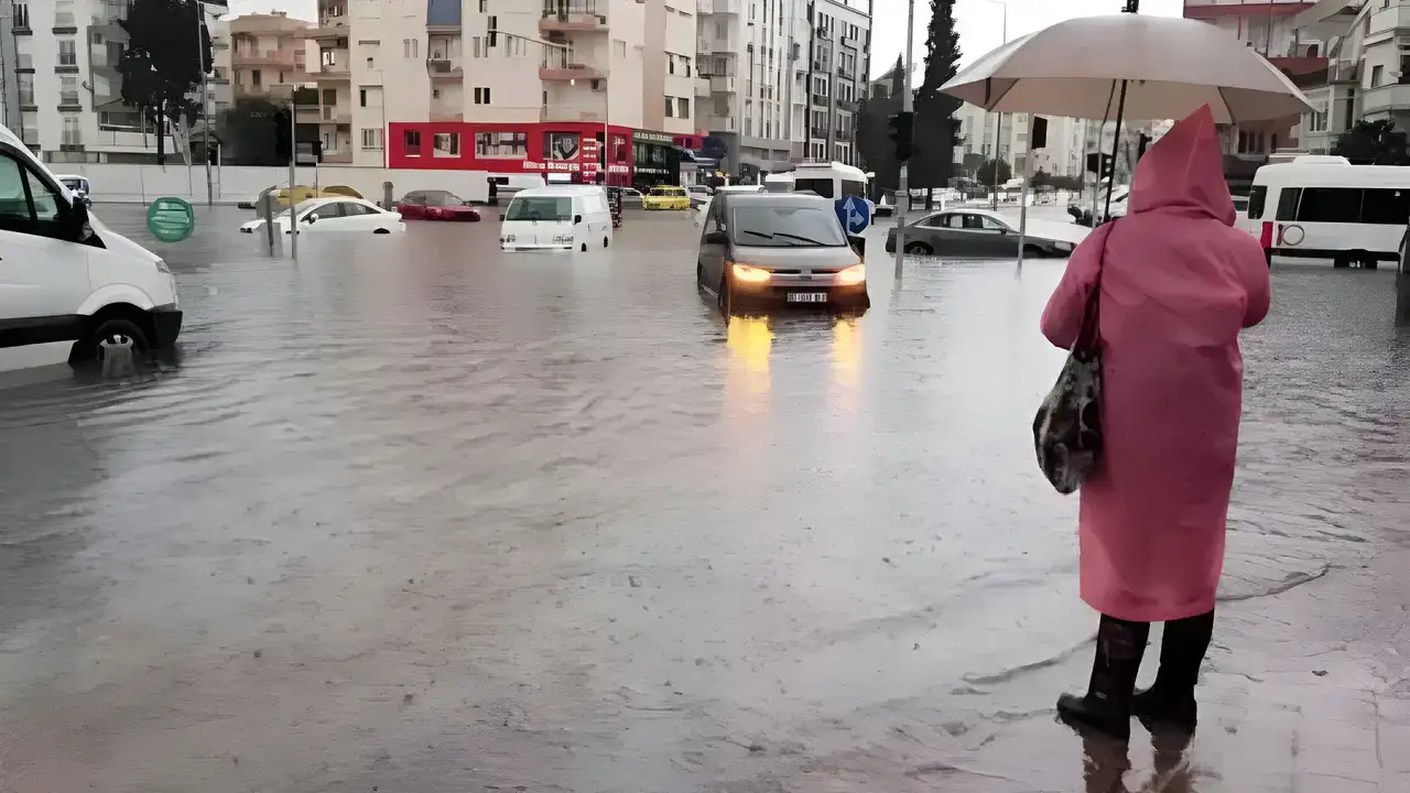 İçişleri Bakanlığı duyurdu: Çok sayıda il için 'kuvvetli yağış' ve 'sel' uyarısı