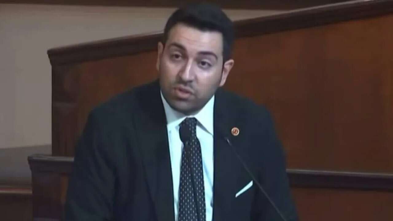 İmamoğlu 12 metrekarelik hücredeyken susmak, korkmak ihanettir!