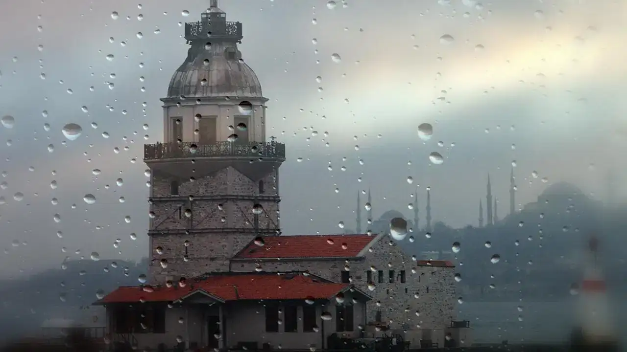 AKOM İstanbul için tarih verdi: Sıcaklık düşüyor, yağış geliyor