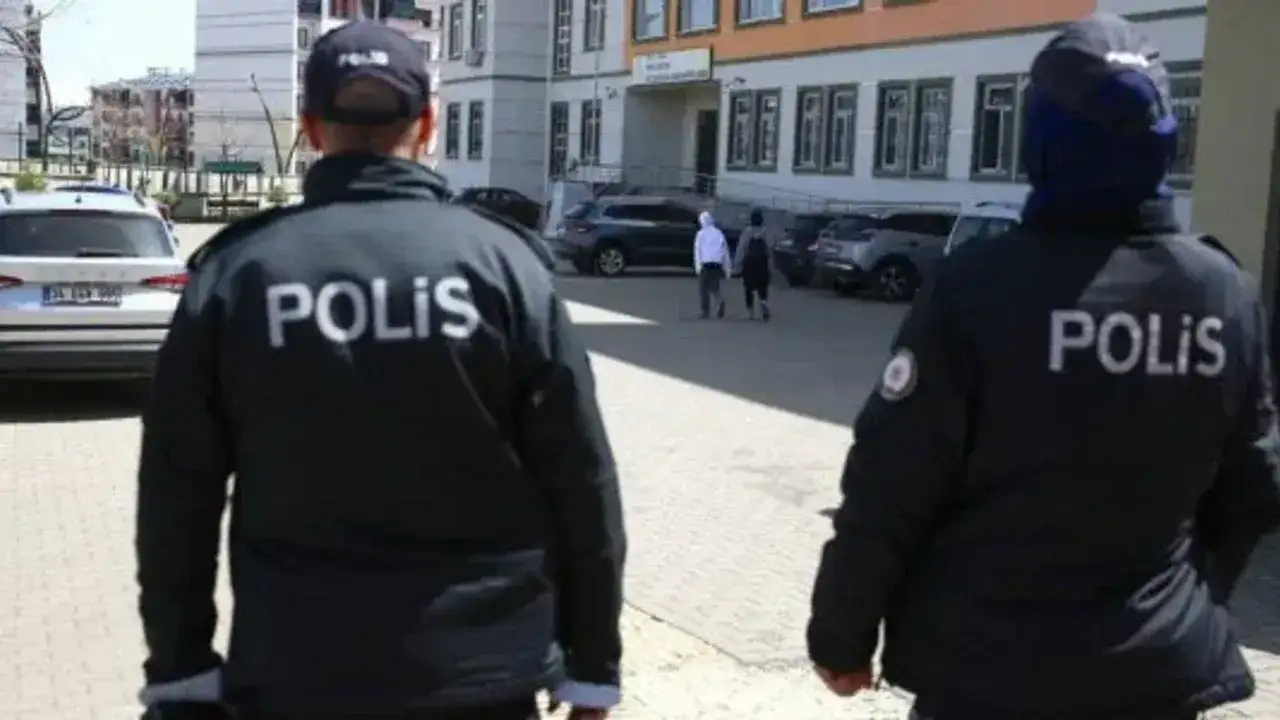 İşte saldırıların ardından okullarda bugün başlatılan yeni kurallar