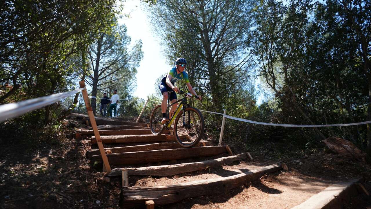 Akhisar’da pedal sesleri: Ferdi Zeyrek MTB Cup’ta şampiyonlar belli oldu