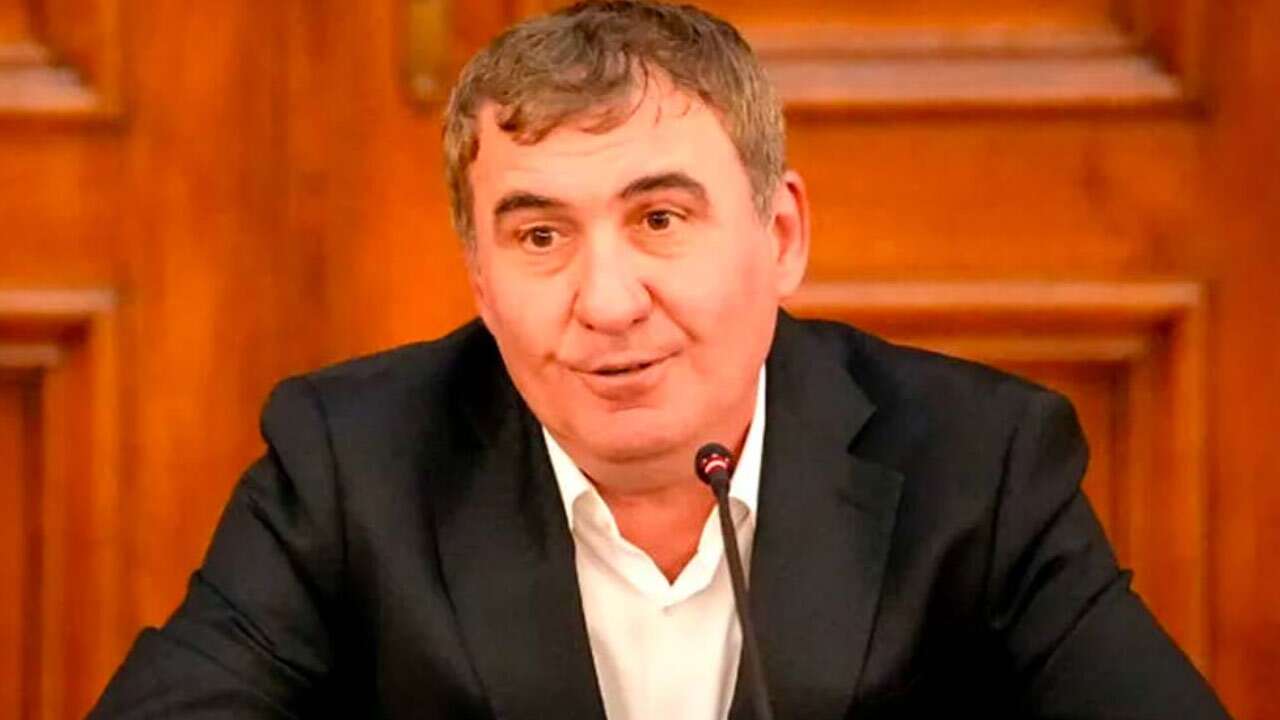 Ve Gheorghe Hagi Romanya A Milli Takımı'nın başında