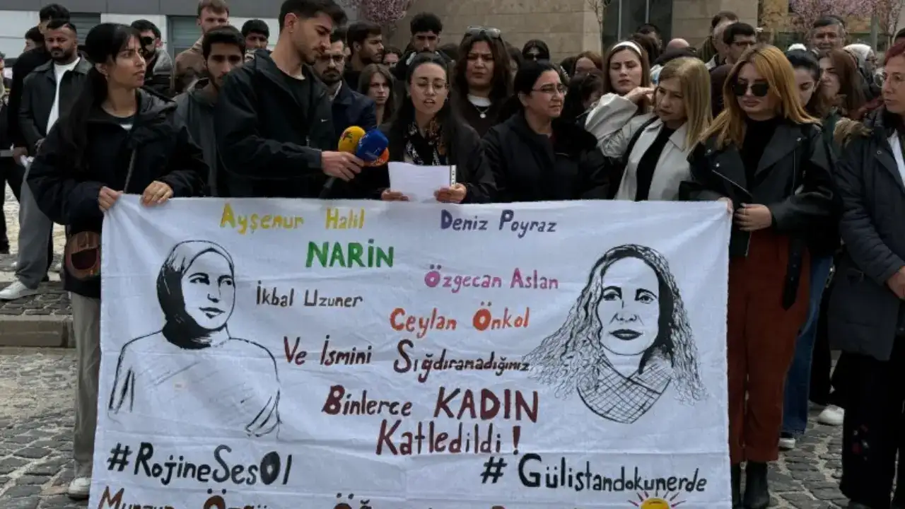 Munzur Üniversitesi'nde Gülistan Doku eylemi: Karanlığa karşı mücadele edeceğiz