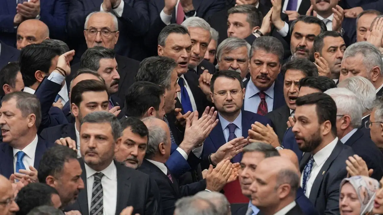 Cumhurbaşkanı Yardımcısı Yılmaz'a Gürlek'in tapularını soruldu: Soruyu Adalet Bakanlığı yanıtlasın dendi