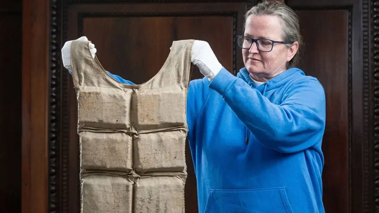 Titanic'ten kalan can yeleği rekor fiyata satıldı