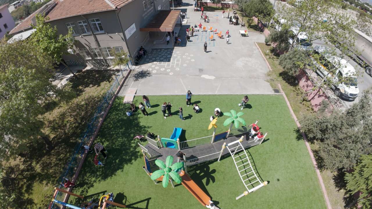 Ferdi Zeyrek'in anısı çocuk bahçesinde yaşayacak