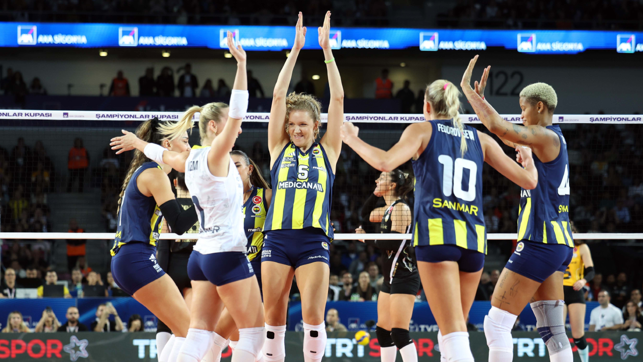 Fenerbahçe'ye büyük umutlarla gelmişti: Yıldız oyuncu kariyerini noktaladı!