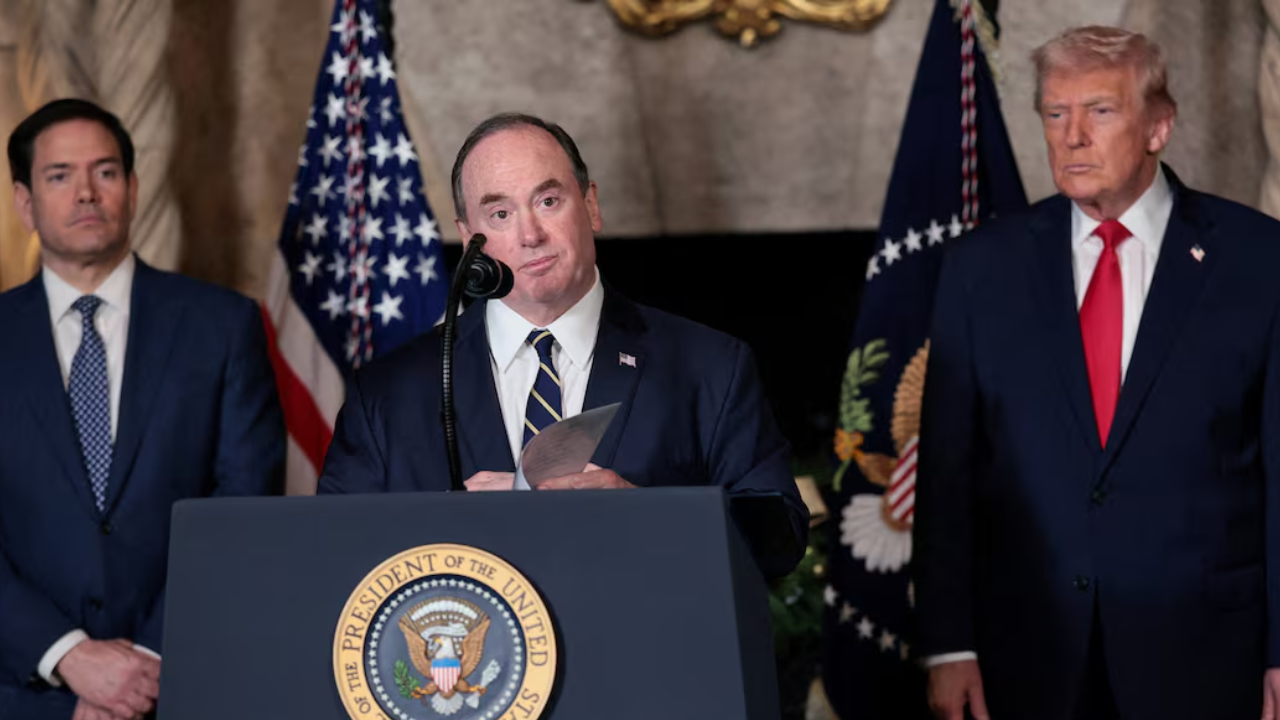 Pentagon'da İran çatlağı mı? ABD Donanma Sekreteri Phelan görevden ayrıldı