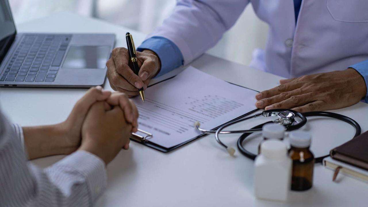 Maaşında kesinti yapılan aile hekimi isyanda