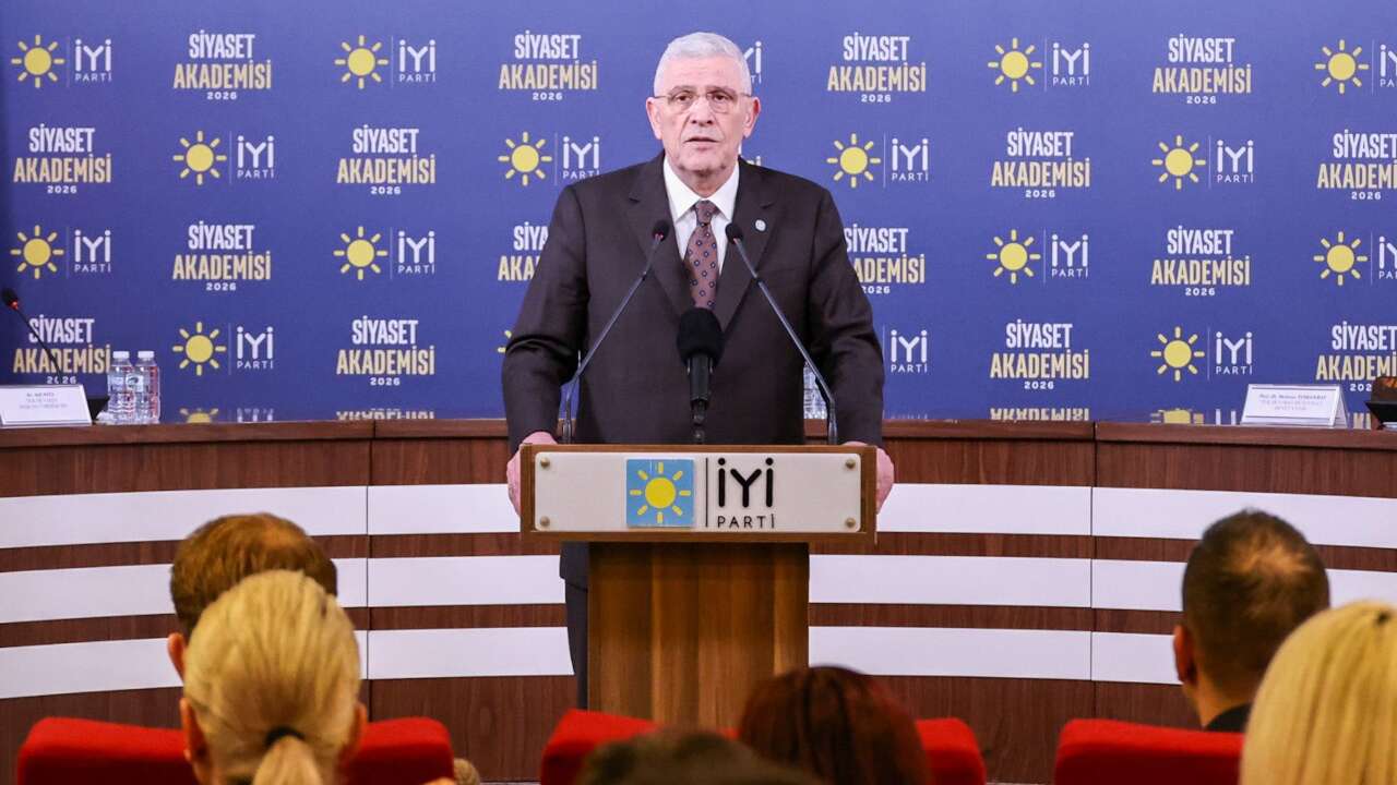 Müsavat Dervişoğlu: 23 Nisan istiklalin hiçbir iradeye teslim edilemeyeceğinin en güçlü nişanesidir