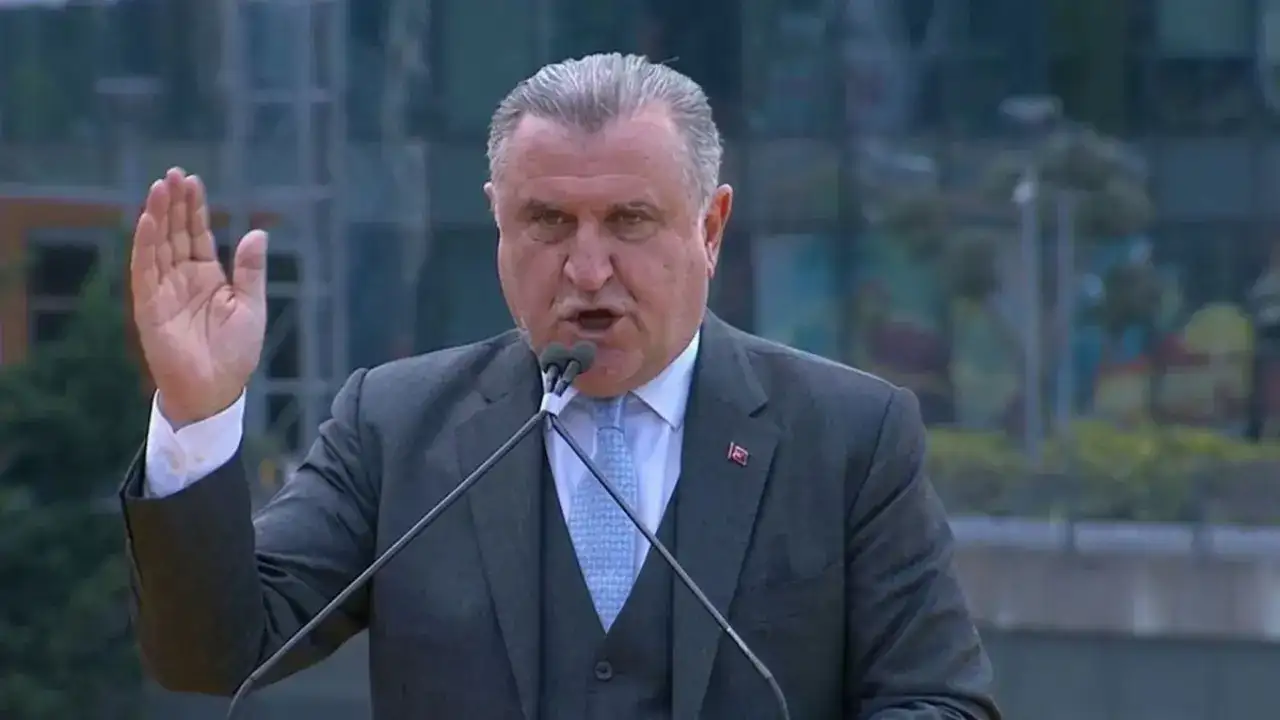 Spor Bakanı Bak lig şampiyonunu belirledi: Fenerbahçeliler tepkili