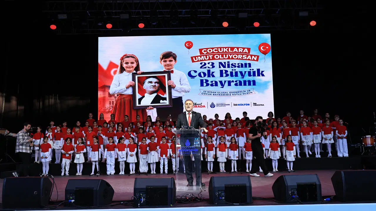 Harbiye'de 23 Nisan kutlaması: ‘Ekrem Amcanız en çok da sizleri özlüyor’
