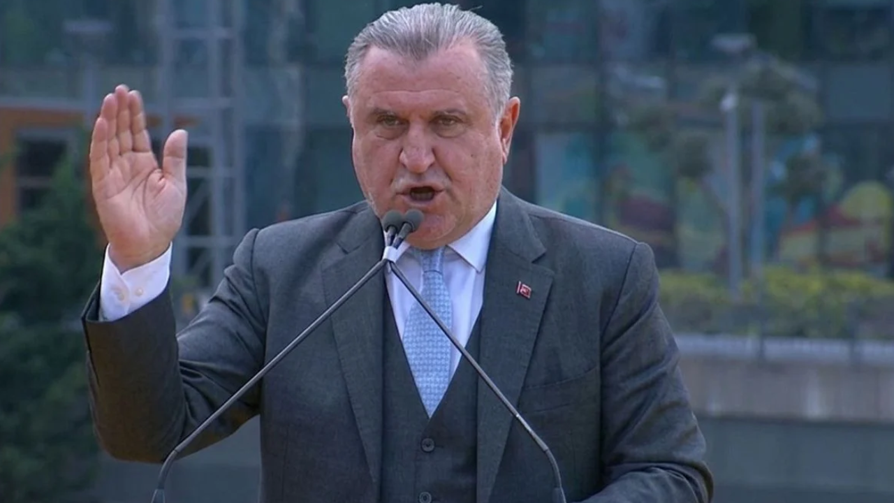 Bakan Bak’tan 'şampiyon Cimbom' savunması: 'Voleybol takımını kastettim...'