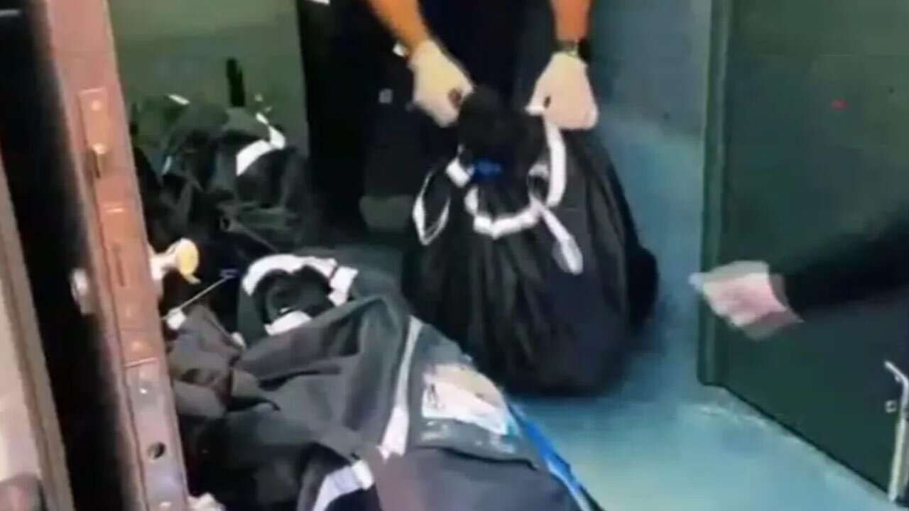 Polisin durdurduğu araçtan külçe külçe altın çıktı