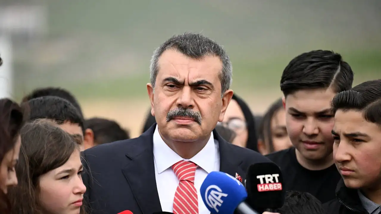 Tekin okullar için aldıkları önlemleri açıklamak için kürsüye çıktı: 2024'te yapılan değişiklikleri anlattı