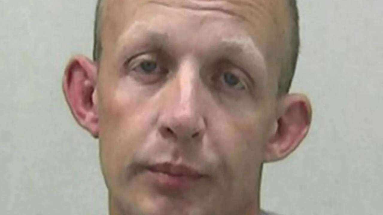 Flört uygulamasında tanıştığı kişilere HIV bulaştırdı, ömür boyu hapis cezası aldı