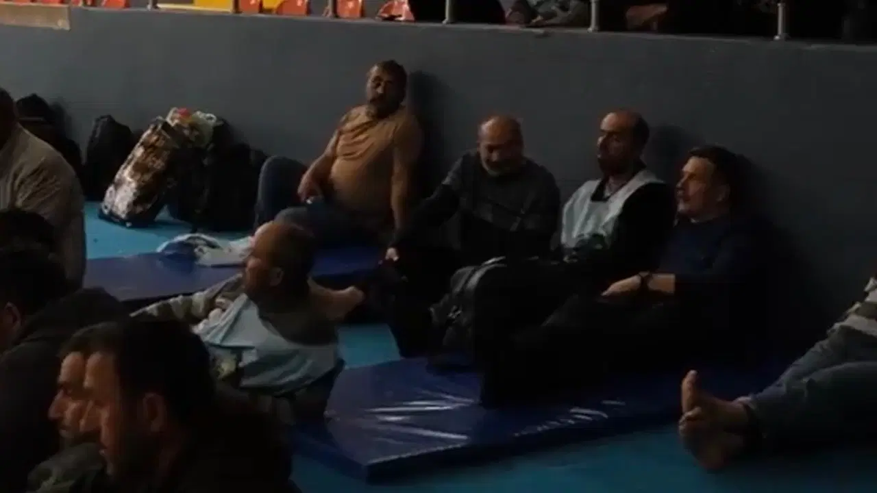 Erkan Baş, madencilerle derbiyi izledi: 'Yarın Enerji Bakanlığı’na yürüyeceğiz'