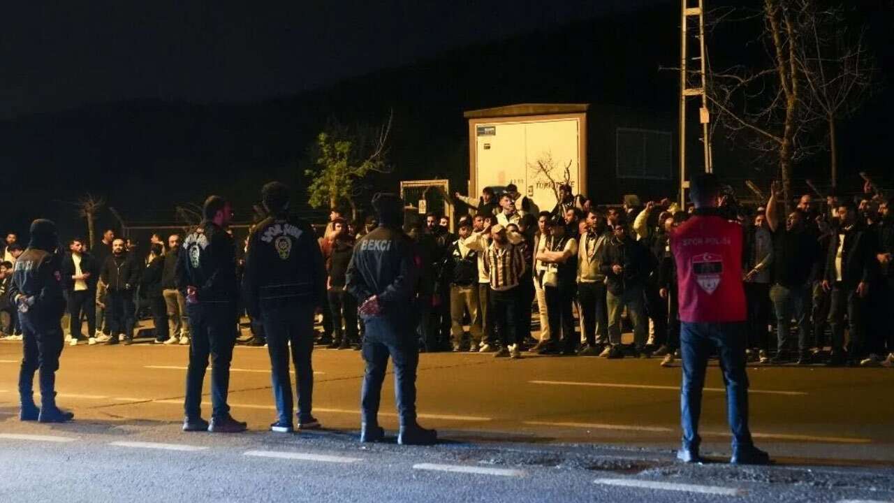 Fenerbahçe'de olaylı gece: Aziz Yıldırım çağrısı