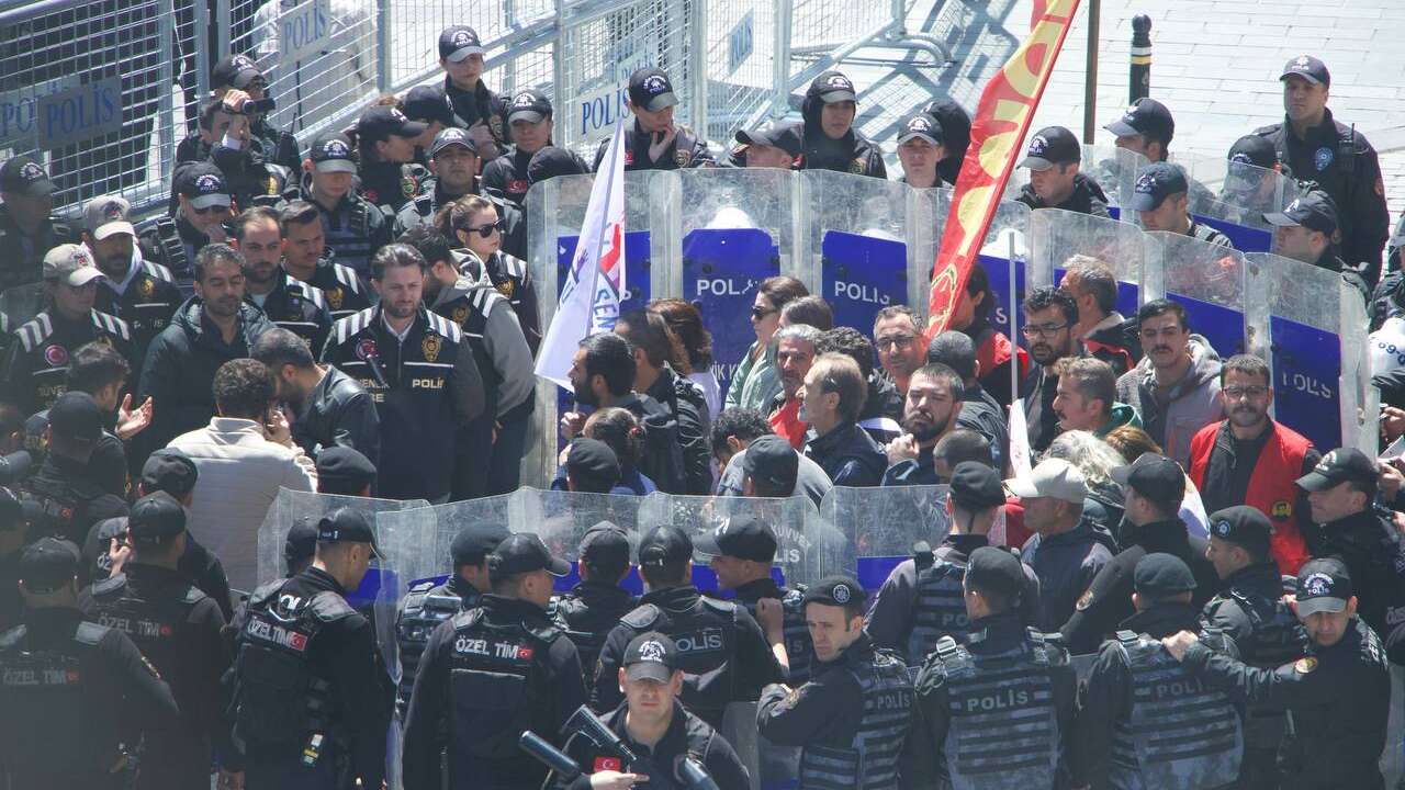 Kazancı Yokuşu'nda 1 Mayıs Katliamı'nı anmak isteyenler gözaltına alındı