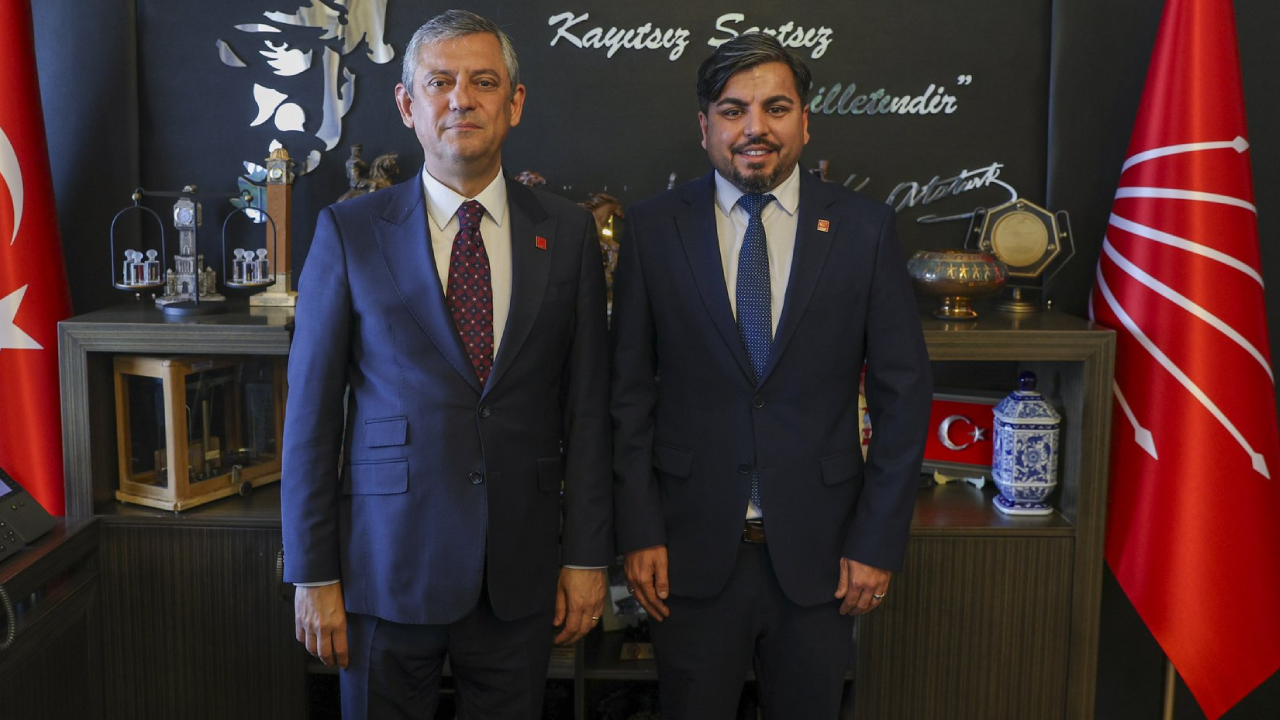 İlave TV yöneticisi Arif Kocabıyık CHP'ye katıldı