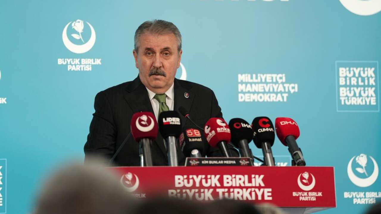 Mustafa Destici: Bir patron işçinin parasını ödemiyorsa alçaktır, kan emicidir