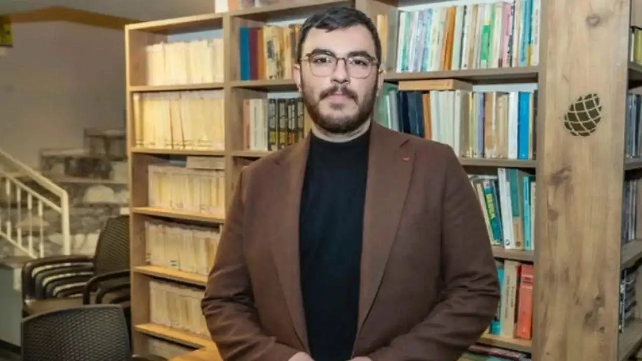 Cezaevindeki Gazeteci İsmail Arı'ya bir dava daha!