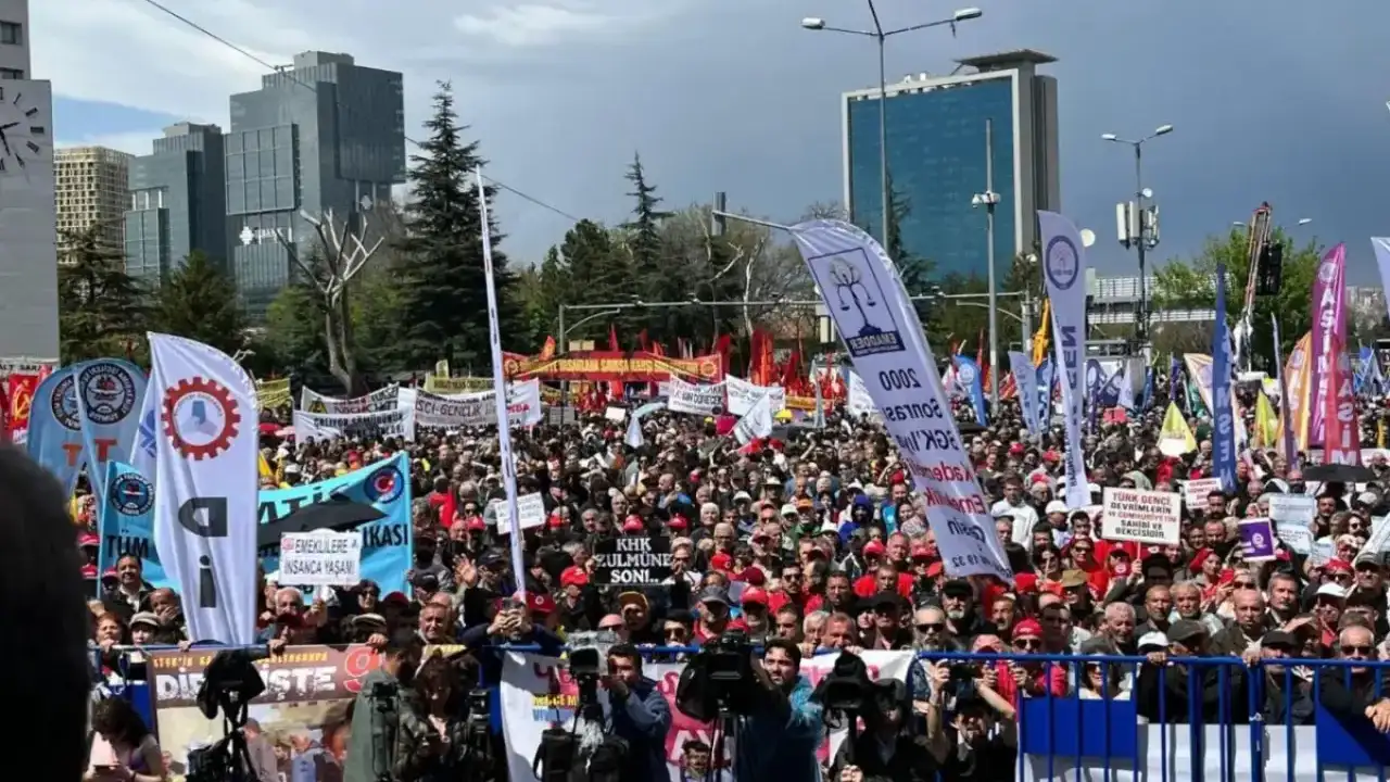 Erdoğan basın özgürlüğü dedikten saatler sonra: BirGün ve Evrensel'e 1 Mayıs'ta yasak iddiası