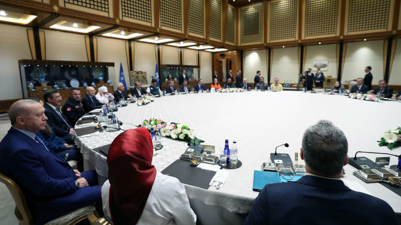 Erdoğan, 1 Mayıs öncesi işçi ve işveren temsilcilerini kabul etti