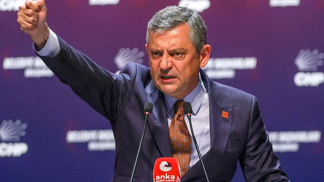 CHP lideri Özgür Özel'den 1 Mayıs mesajı: Ya onurlu bir yaşam, ya bu kara düzen