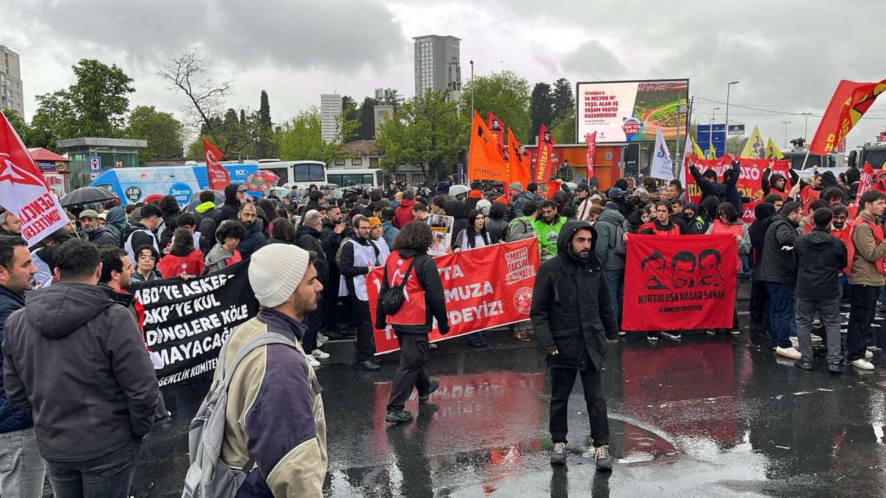 İşçiler Taksim'e yürümek istiyor: Valilik kenti kapattı, Mecidiyeköy'de OHAL