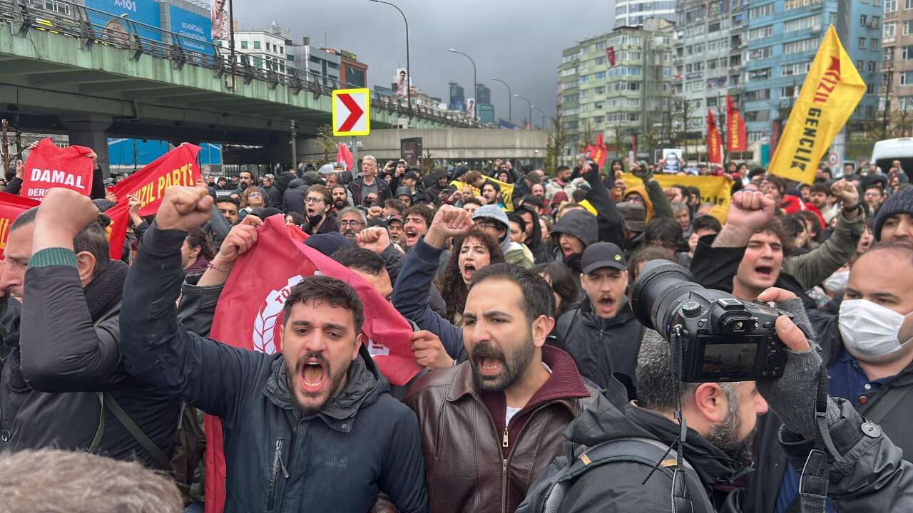 İşçiler Taksim'e yürümek istiyor: Valilik kenti kapattı, Mecidiyeköy'de OHAL