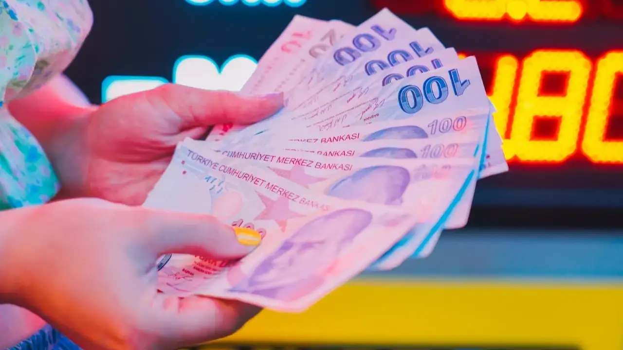 İngiliz bankadan dikkat çeken Türk lirası hamlesi