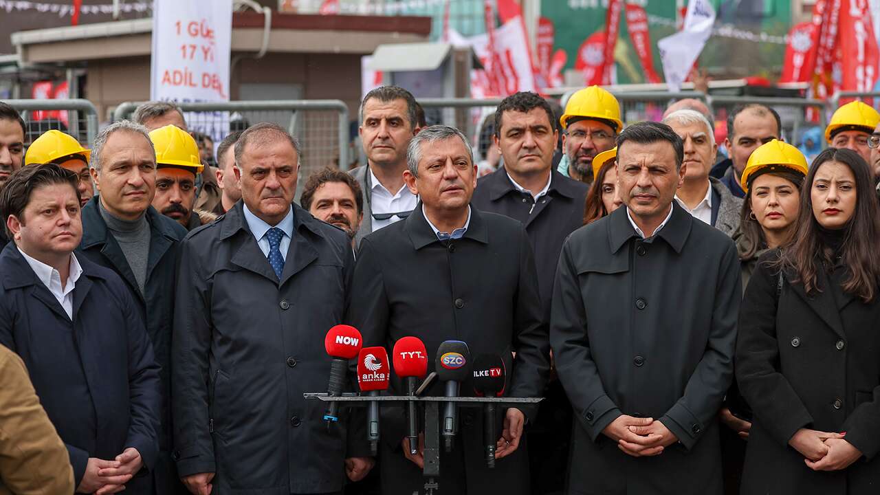 Özgür Özel: Gelecek sene 1 Mayıs'ta Taksim'de olacağız