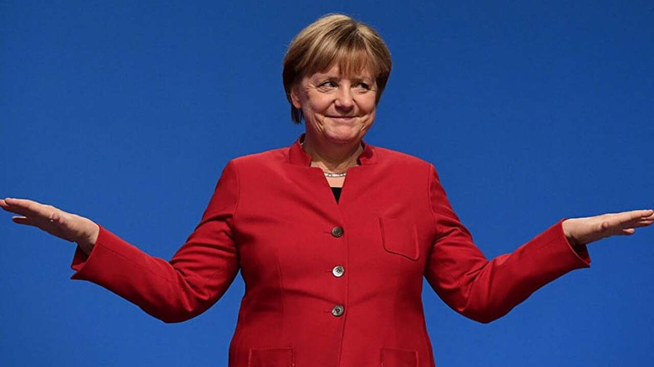 Almanya'da gündem: Merkel'in makyaj masrafları dudak uçuklattı