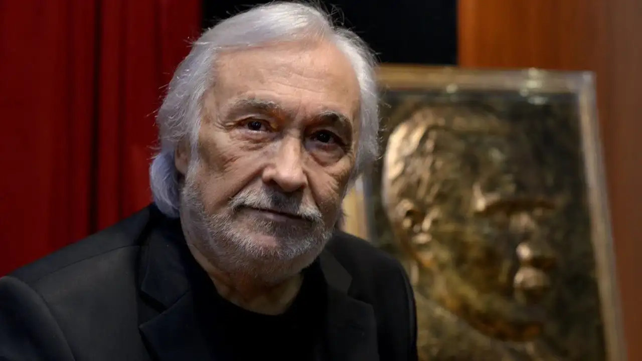 Müjdat Gezen'den açıklama: Sanat Merkezi'ne 3 gün baskın yapıldı