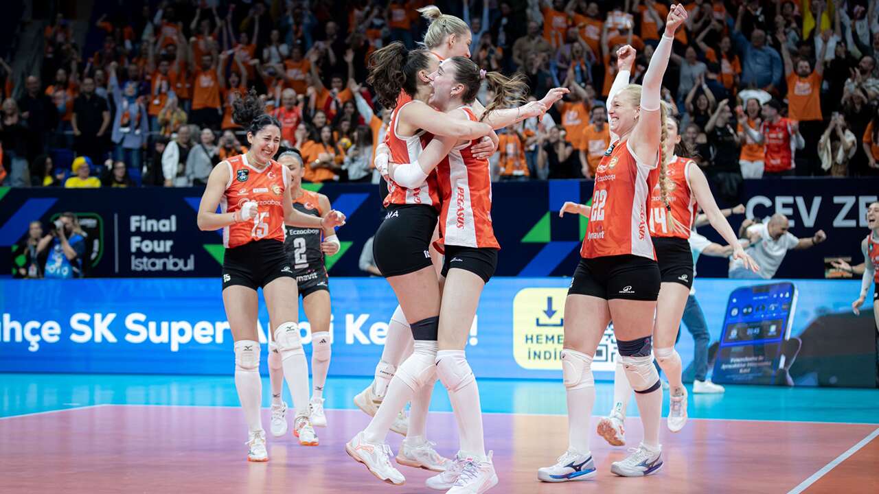 Kadınlar voleybolunda dev Türk finali: 'Biz bu rüyayı çok sevdik'