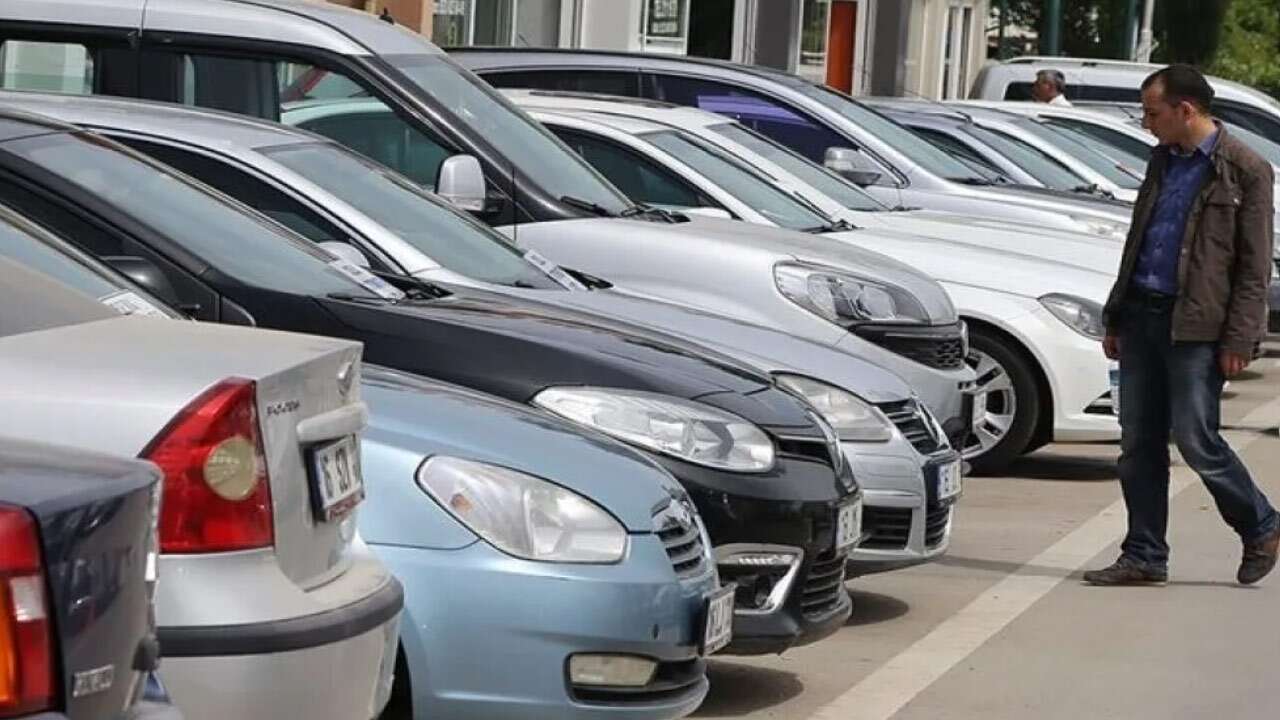 Sıfır araç çakıldı, ikinci el patladı!