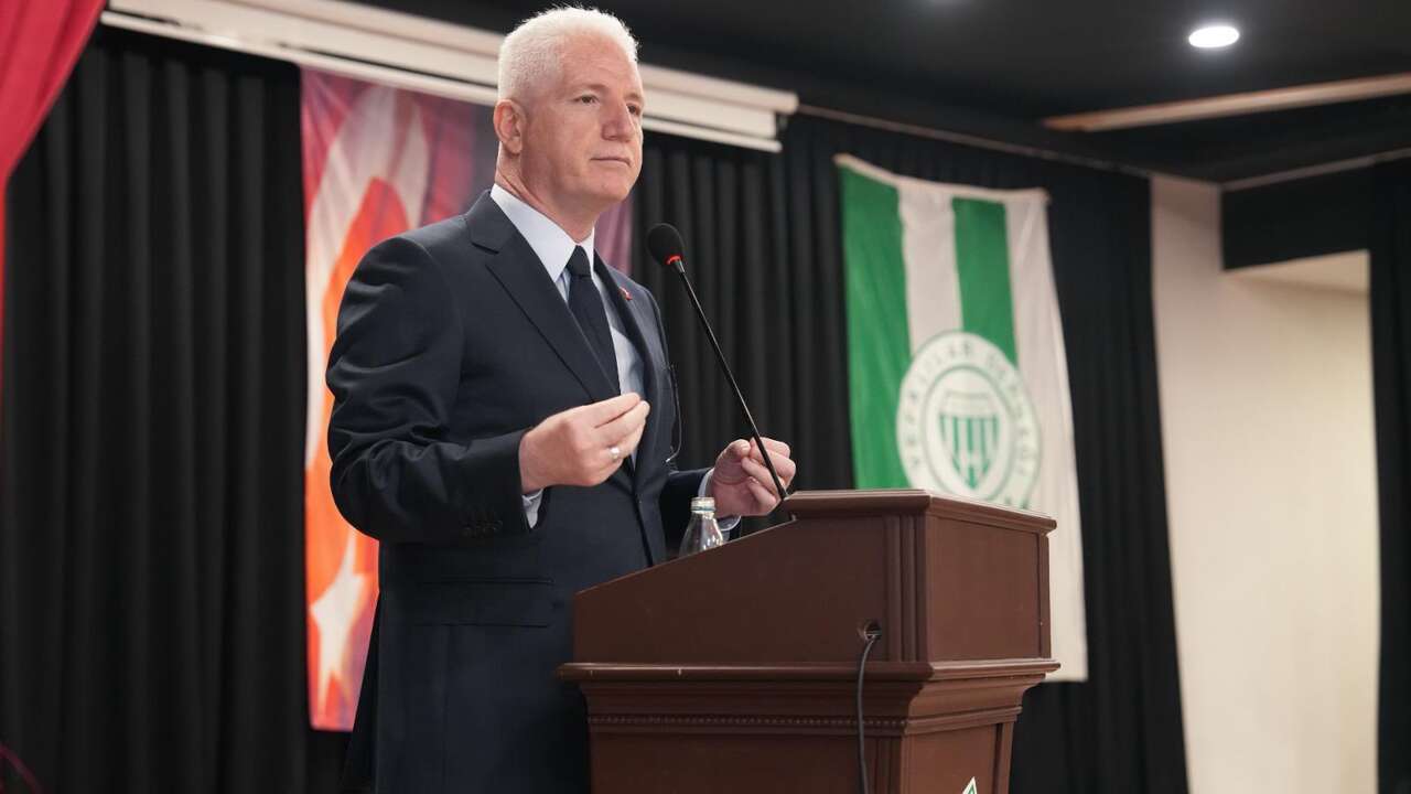 Davut Gül: Sahipsiz hayvanların tamamı toplanacak, ihmalle müsamaha gösterilmeyecek