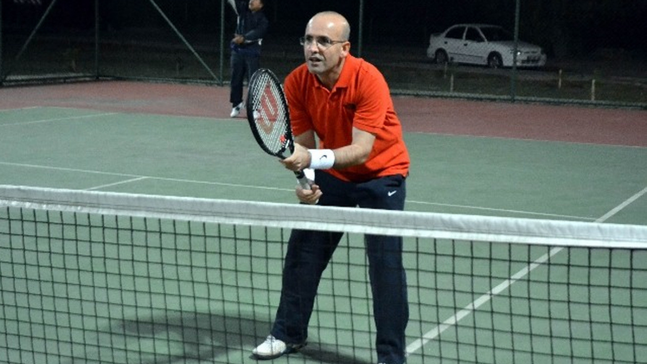 Mehmet Şimşek'ten yeni adım: 228 sporcu Maliye'nin radarına girdi