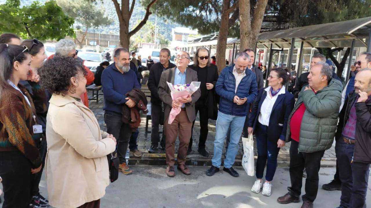 Barış Akademisyeni İzge Günal görevine döndü